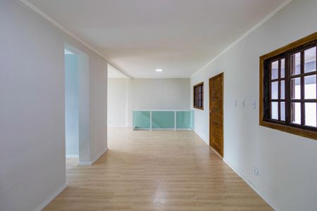 Casa à venda com 325m², 5 quartos e 6 vagasSala