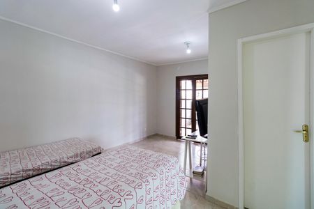 Casa à venda com 325m², 5 quartos e 6 vagasSuíte 1