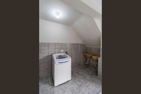 Casa à venda com 325m², 5 quartos e 6 vagasEdícula