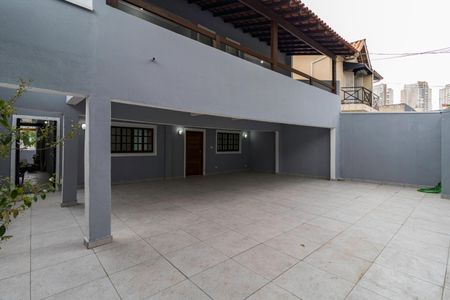 Casa à venda com 325m², 5 quartos e 6 vagasÁrea Externa
