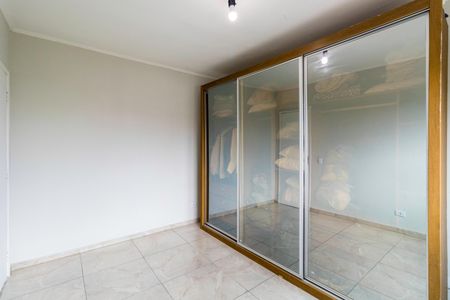 Casa à venda com 325m², 5 quartos e 6 vagasQuarto 2