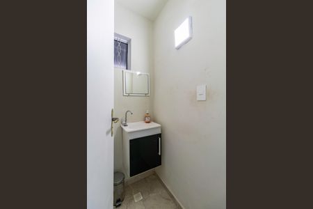 Casa à venda com 325m², 5 quartos e 6 vagasLavabo