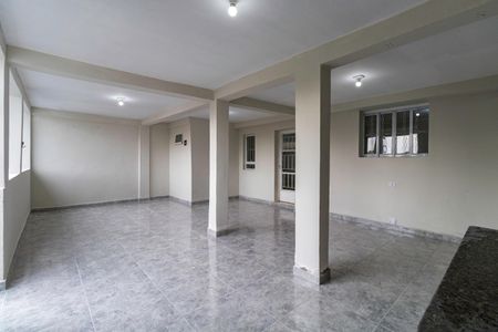 Casa à venda com 325m², 5 quartos e 6 vagasEdícula