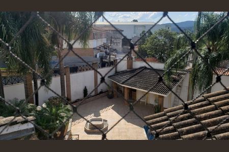 Casa de condomínio à venda com 208m², 3 quartos e 2 vagas