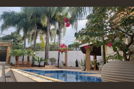 Casa de condomínio à venda com 208m², 3 quartos e 2 vagas