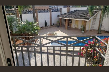 Casa de condomínio à venda com 208m², 3 quartos e 2 vagas