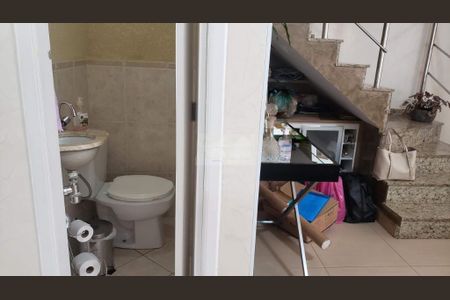 Casa de condomínio à venda com 208m², 3 quartos e 2 vagas