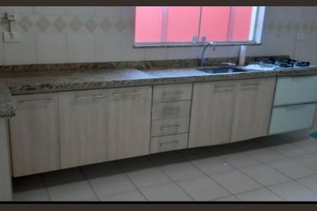 Casa à venda com 3 quartos, 140m² em Vila Mangalot, São Paulo