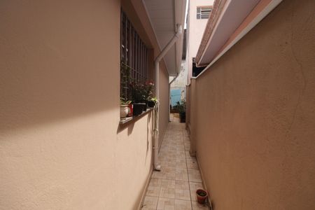 Casa à venda com 69m², 2 quartos e 1 vagaQuintal