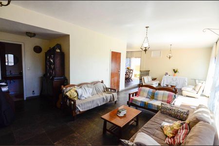 Apartamento para alugar com 200m², 3 quartos e 3 vagasSala