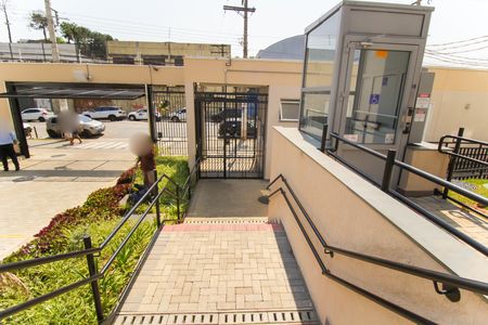 Apartamento para alugar com 42m², 2 quartos e sem vagaEntrada