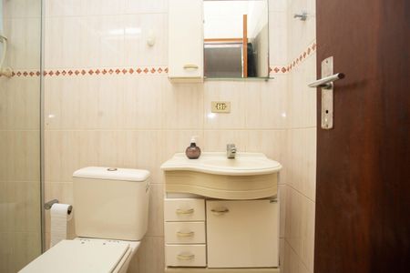 Casa à venda com 185m², 4 quartos e 2 vagasBanheiro da Suíte