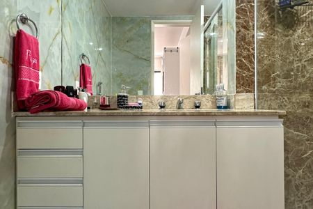 Apartamento à venda com 74m², 2 quartos e 2 vagas Apartamento à venda com 74m², 2 quartos e 2 vagasSuíte