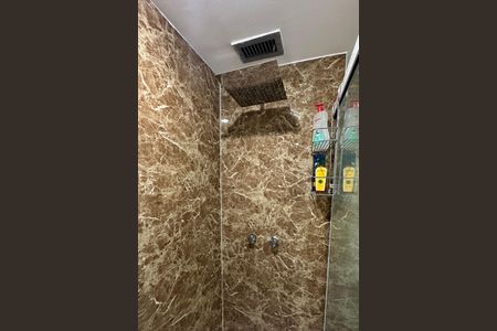 Apartamento à venda com 74m², 2 quartos e 2 vagas Apartamento à venda com 74m², 2 quartos e 2 vagasBanheiro Social