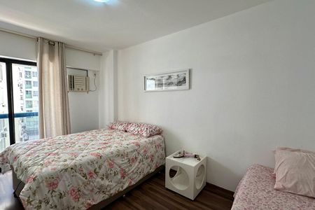 Apartamento à venda com 74m², 2 quartos e 2 vagas Apartamento à venda com 74m², 2 quartos e 2 vagasSuíte