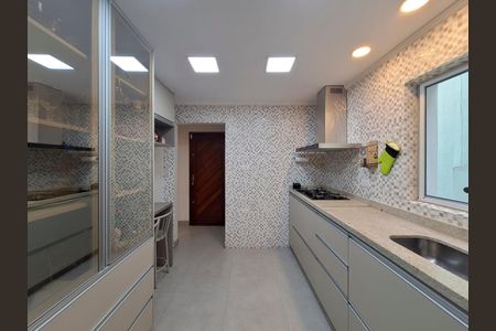Casa à venda com 159m², 3 quartos e 4 vagas Casa à venda com 159m², 3 quartos e 4 vagasCozinha