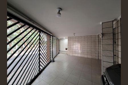 Casa à venda com 159m², 3 quartos e 4 vagas Casa à venda com 159m², 3 quartos e 4 vagasGaragem