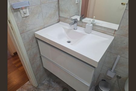 Casa à venda com 159m², 3 quartos e 4 vagas Casa à venda com 159m², 3 quartos e 4 vagasBanheiro