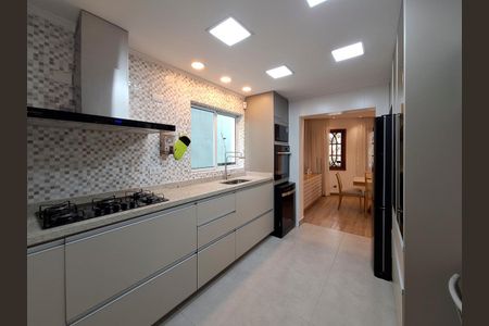 Casa à venda com 159m², 3 quartos e 4 vagas Casa à venda com 159m², 3 quartos e 4 vagasCozinha