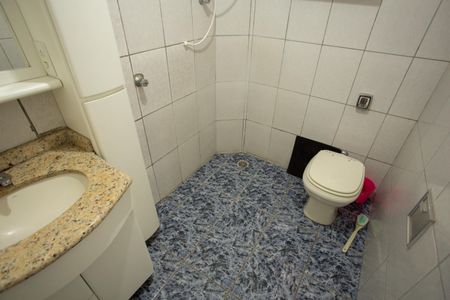 Apartamento à venda com 69m², 2 quartos e 1 vaga Apartamento à venda com 69m², 2 quartos e 1 vagaBanheiro