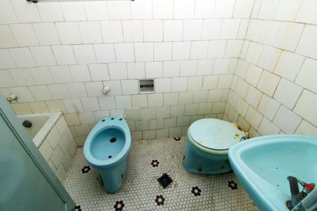 Apartamento à venda com 55m², 2 quartos e sem vagaBanheiro