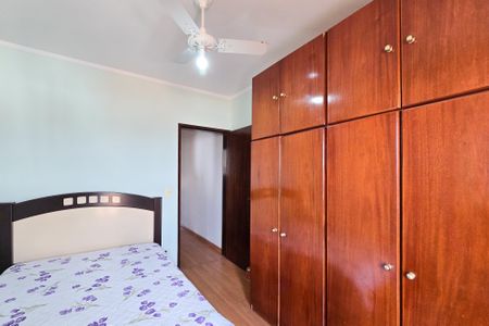 Casa à venda com 290m², 3 quartos e 5 vagas Casa à venda com 290m², 3 quartos e 5 vagasQuarto 1