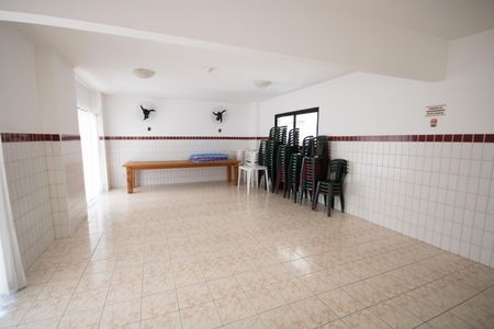 Apartamento para alugar com 117m², 2 quartos e 1 vaga Apartamento para alugar com 117m², 2 quartos e 1 vagaÁrea comum - Salão de festas
