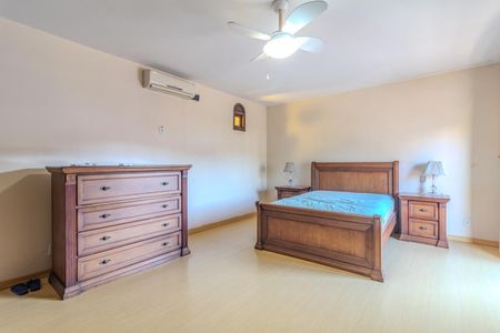 Casa para alugar com 350m², 4 quartos e 3 vagas Casa para alugar com 350m², 4 quartos e 3 vagasQuarto 4