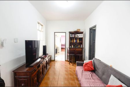 Casa à venda com 90m², 4 quartos e 4 vagas Casa à venda com 90m², 4 quartos e 4 vagasSala