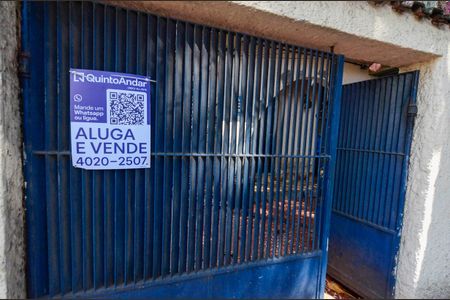 Casa à venda com 90m², 4 quartos e 4 vagas Casa à venda com 90m², 4 quartos e 4 vagasPlaca