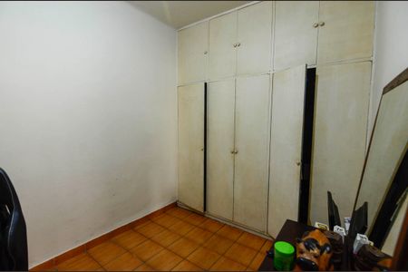 Casa à venda com 90m², 4 quartos e 4 vagas Casa à venda com 90m², 4 quartos e 4 vagasQuarto 1