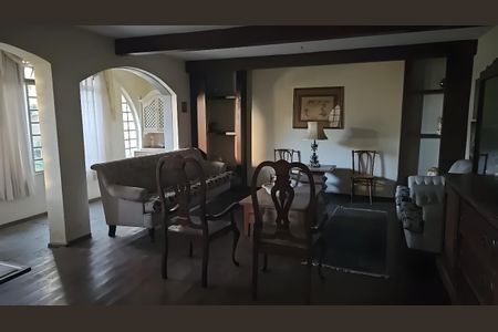 Sala de casa para alugar com 5 quartos, 380m² em Belvedere, Belo Horizonte