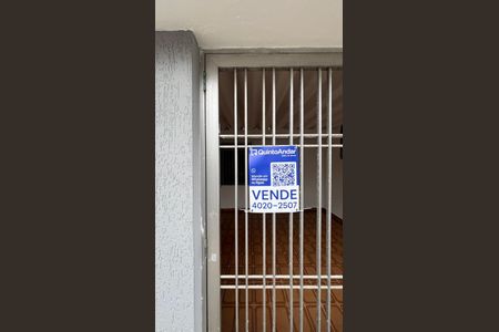 Casa à venda com 178m², 3 quartos e 2 vagas Casa à venda com 178m², 3 quartos e 2 vagasPlaca