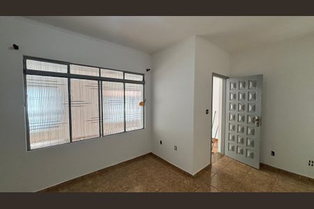 Casa à venda com 178m², 3 quartos e 2 vagas Casa à venda com 178m², 3 quartos e 2 vagasSala