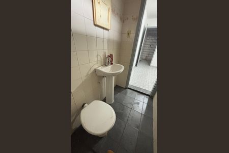 Casa à venda com 178m², 3 quartos e 2 vagas Casa à venda com 178m², 3 quartos e 2 vagasBanheiro de Serviço