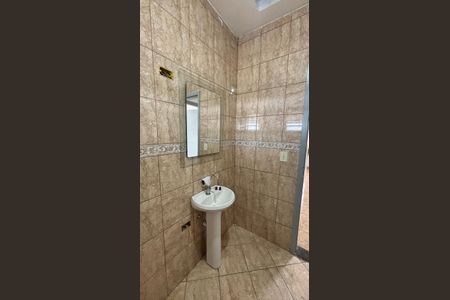 Casa à venda com 178m², 3 quartos e 2 vagas Casa à venda com 178m², 3 quartos e 2 vagasBanheiro