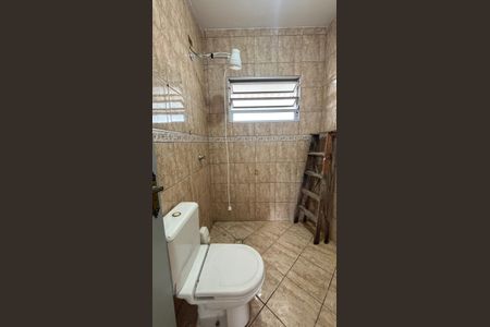 Casa à venda com 178m², 3 quartos e 2 vagas Casa à venda com 178m², 3 quartos e 2 vagasBanheiro