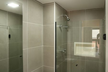 Banheiro de apartamento à venda com 1 quarto, 22m² em Barra Funda, São Paulo