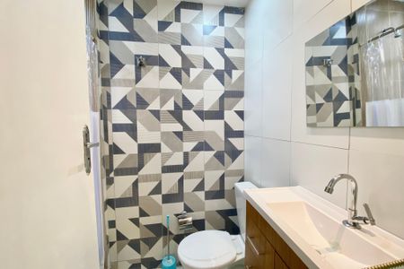 Banheiro da Suíte de apartamento para alugar com 1 quarto, 55m² em Copacabana, Rio de Janeiro