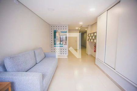 Apartamento à venda com 34m², 2 quartos e sem vaga Apartamento à venda com 34m², 2 quartos e sem vagaHall social
