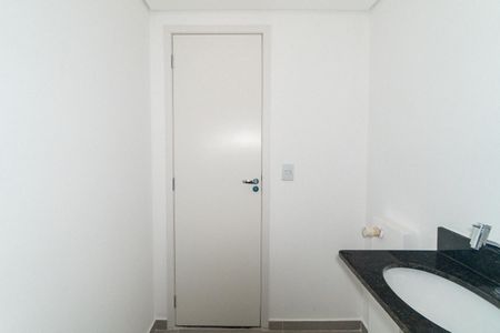 Apartamento à venda com 34m², 2 quartos e sem vaga Apartamento à venda com 34m², 2 quartos e sem vagaBanheiro Social