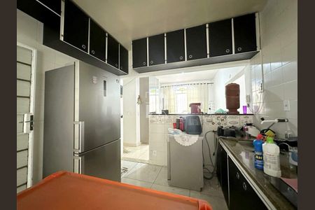 Casa à venda com 3 quartos, 170m² em Copacabana, Belo Horizonte