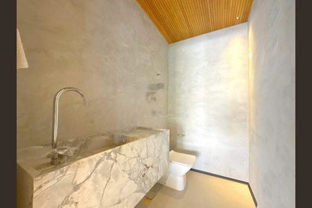 Casa à venda com 337m², 3 quartos e 4 vagas