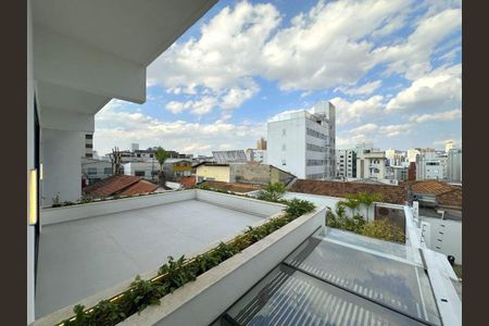 Casa à venda com 337m², 3 quartos e 4 vagas