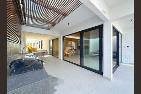 Casa à venda com 337m², 3 quartos e 4 vagas