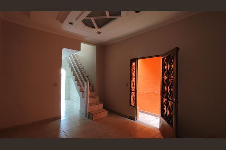 Sala de casa para alugar com 3 quartos, 200m² em Jardim Jaragua (itaim Paulista), São Paulo