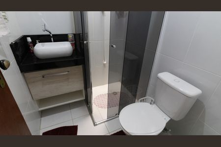 Casa à venda com 93m², 3 quartos e 2 vagasBanheiro