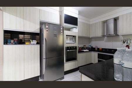 Casa à venda com 93m², 3 quartos e 2 vagasCozinha