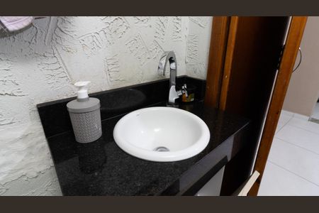 Casa à venda com 93m², 3 quartos e 2 vagasLavabo