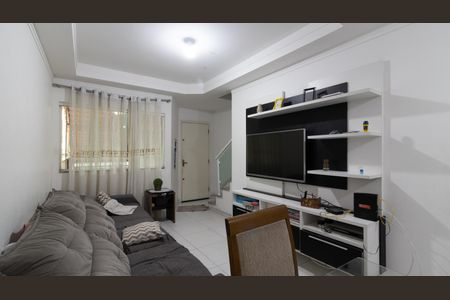 Casa à venda com 93m², 3 quartos e 2 vagasSala